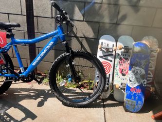 Bike n skateboard