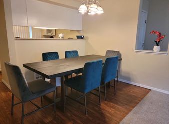 Dining Table Set with 6 Velvet Chairs