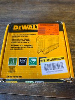 DEWALT DFS9150B1G 1-1/2" 9GA Galvanized Barbed Fencing Staples 960 New