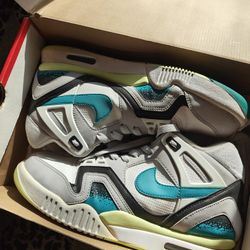 Nike Tech Challenge 2