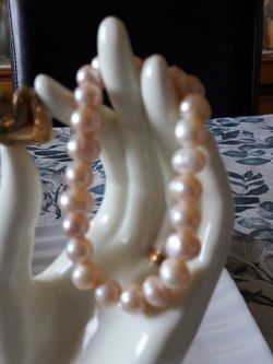 Freshwater pearl bracelet