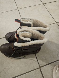 Water resistant boots