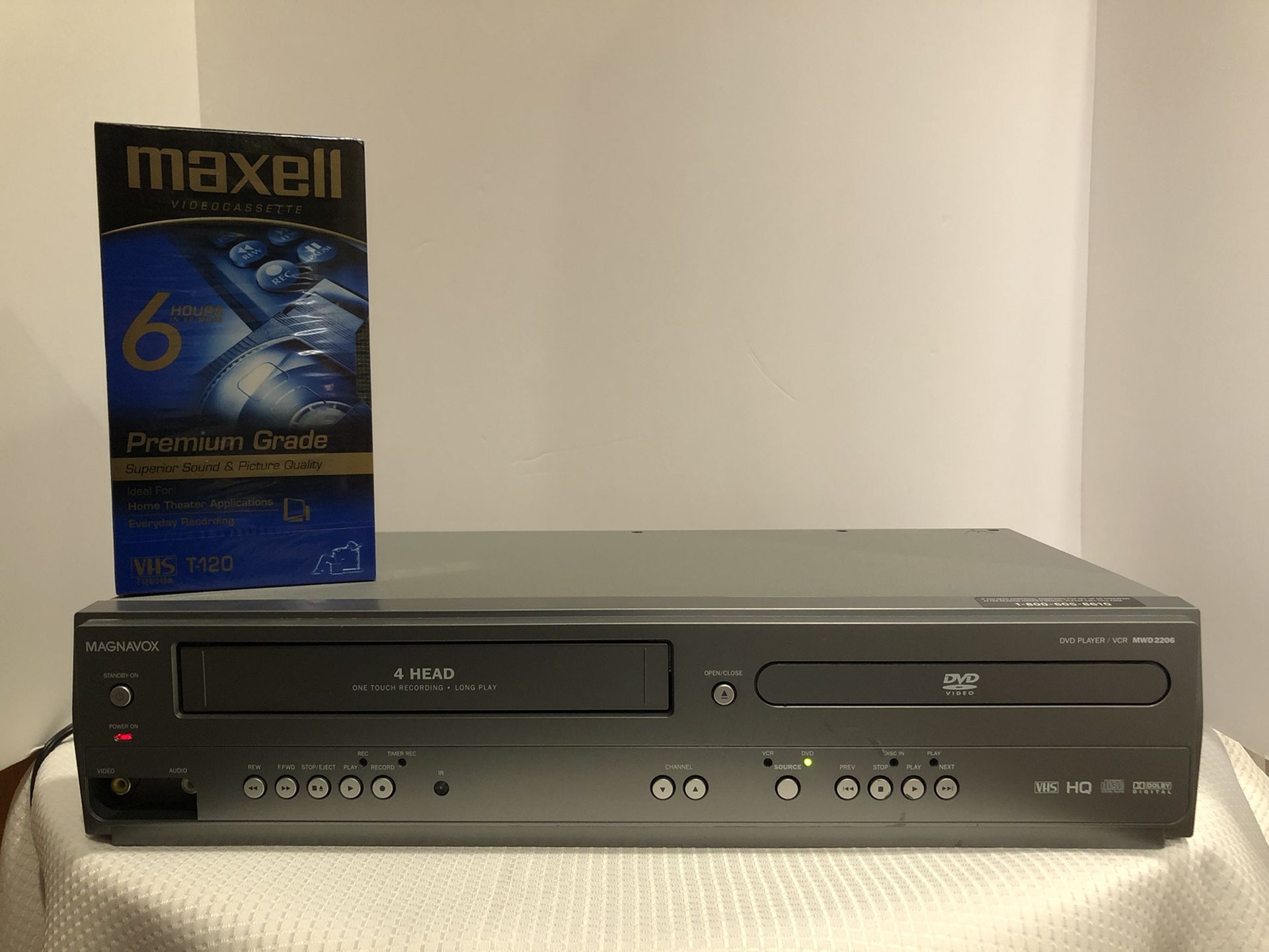 Magnavox MWD2206 DVD VCR Combo Player VHS Recorder No Remote Tested Working