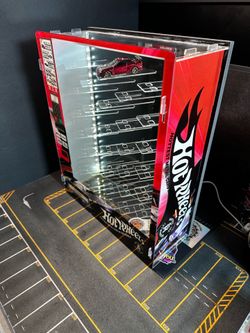 Hotwheels RLC Display Case 33 Slot