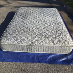  THICK QUEEN MATTRESS
