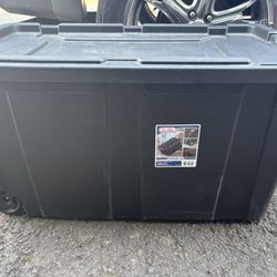 Sterilite 40 Gal Tote