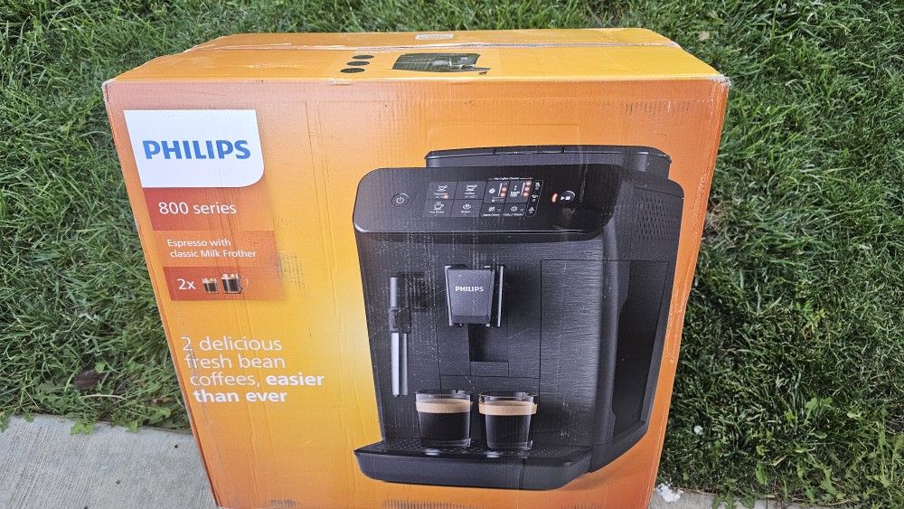 * Philips 800 Series Fully Automatic Espresso Machine with Milk Frother