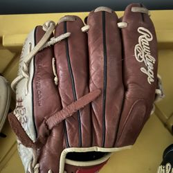 Rawlings Baseball Glove