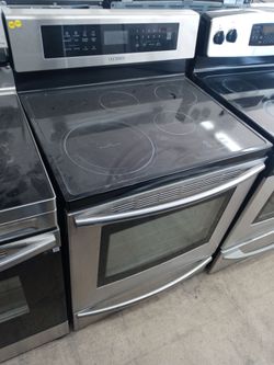 Samsung stainless steel induction glass-top stove - Free delivery