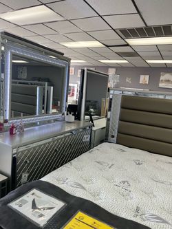 Bedroom set Queen special price 😉