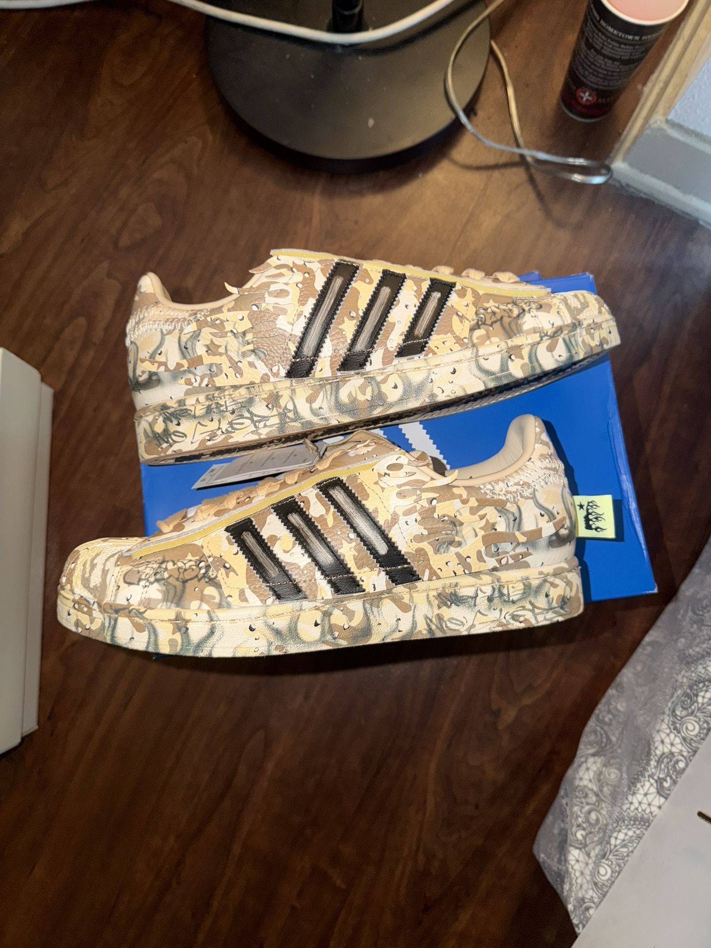 10.5 adidas Superstar Hellstar Desert Camo