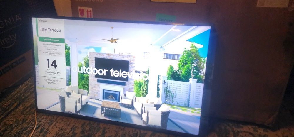 Samsung - 55" Class The Terrace Series QLED Outdoor Partial Sun 4K