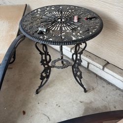 Cute flower table