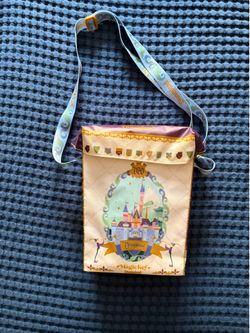 Disneyland 70th Celebration Magic Key Popcorn and Drink Insulated Cooler Bag