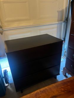 Three drawer dresser