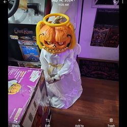 Rare Halloween twins talking animatronic