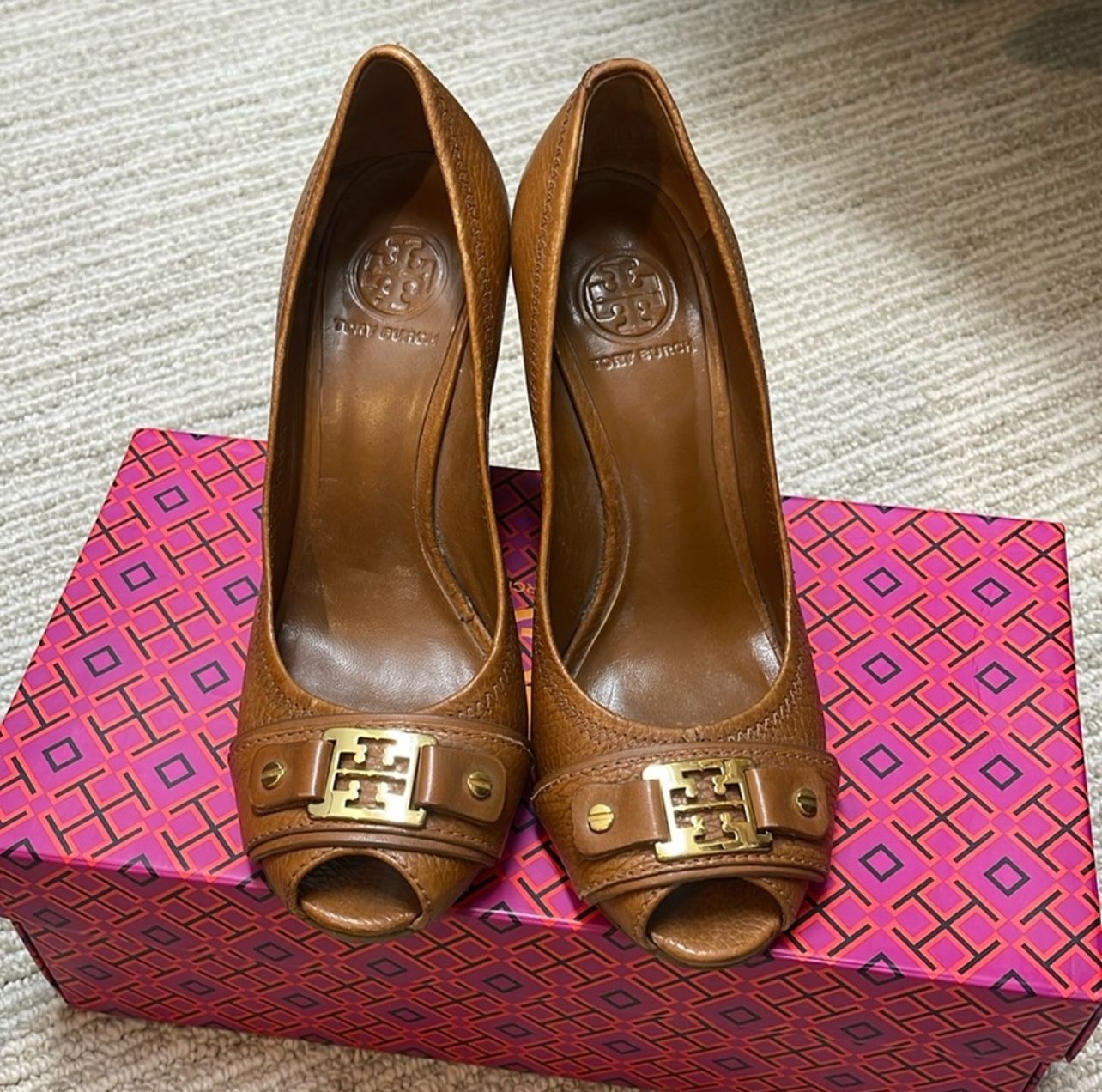 Tory Burch Ambrose Wedges Size 7.5