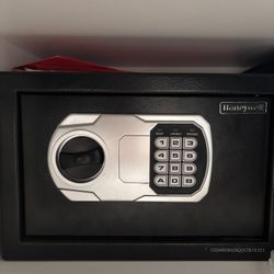 Honeywell Safety Deposit Box w/ Keys