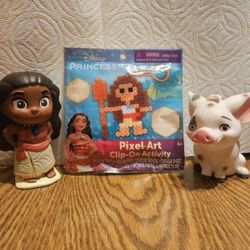 DISNEY PRINCESS MOANA & PUA PIG CAKETOPPER  PLASTIC  BATH FIGURES  & PIXEL ART CLIP
