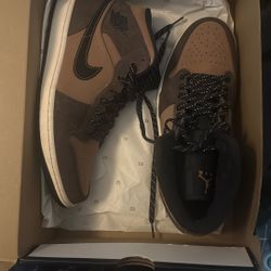 Air Jordan 1 Mid “Dark Chocolate”