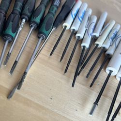 Precise Screwdrivers