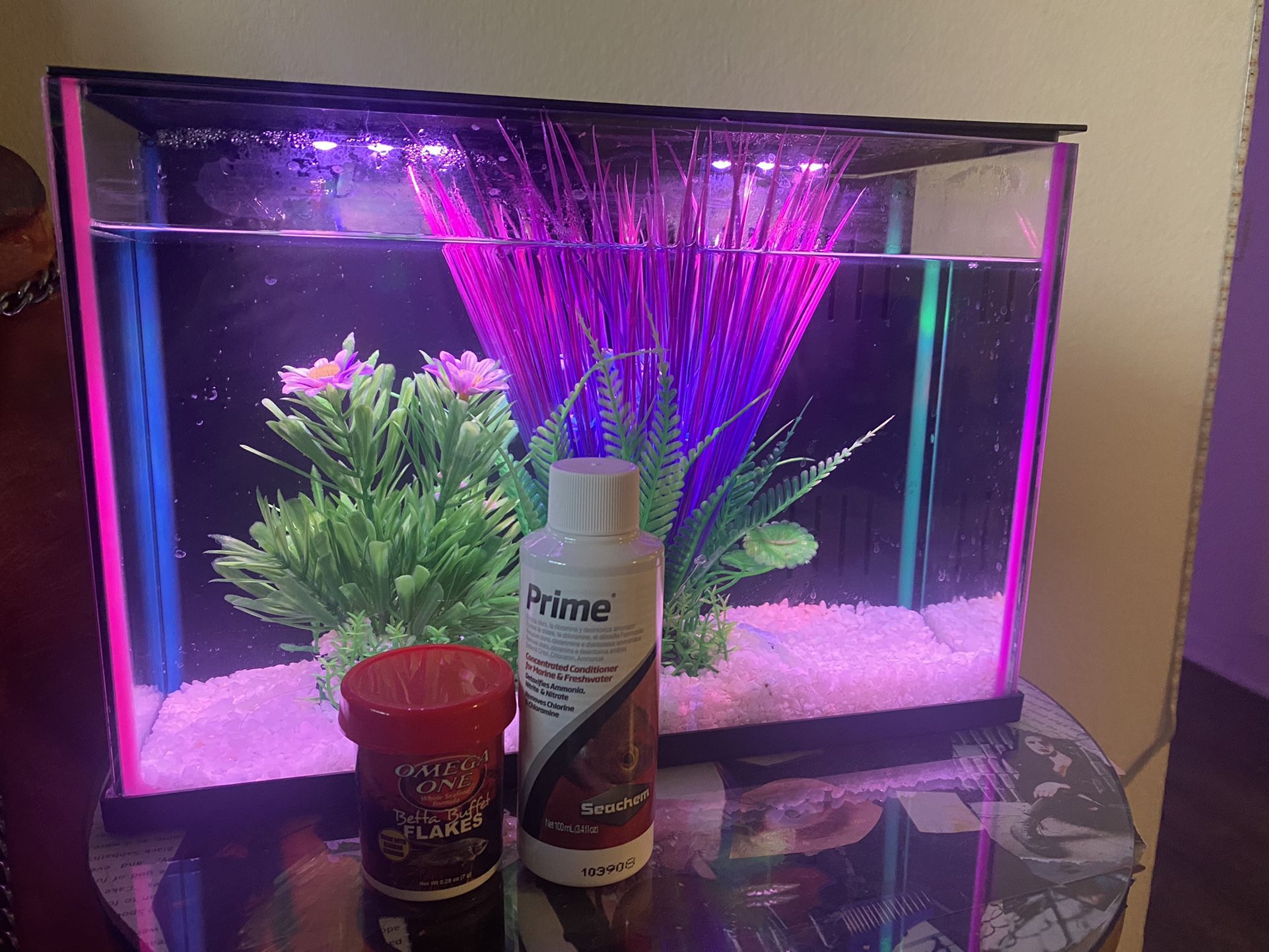 Brand New Fish Tank Brand Is Top Fin  