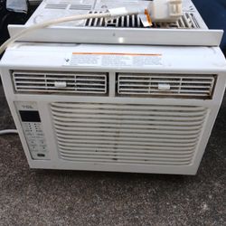 Window AC Unit