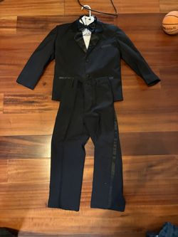 Tuxedo kids size 7