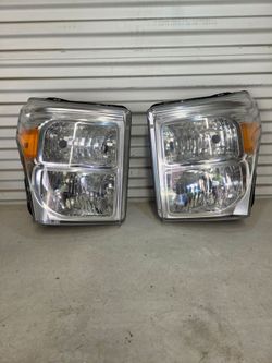 2011 to 2016 Ford F250 , F350 , F450 and F550 Headlights