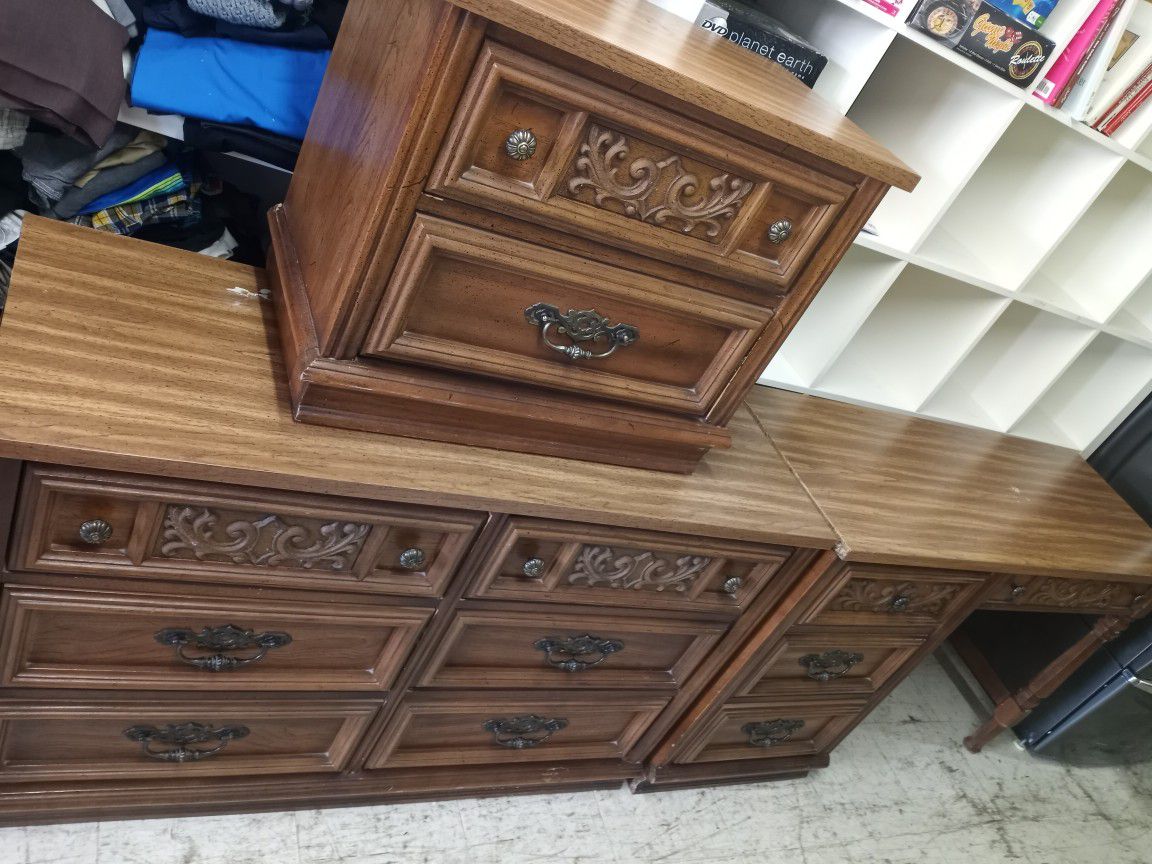 Dresser And Night Stand Set With Matching Desk