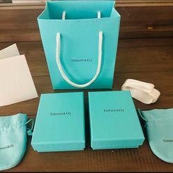 Tiffany & Co. Bag ~ Box ~ Pouch🩵
