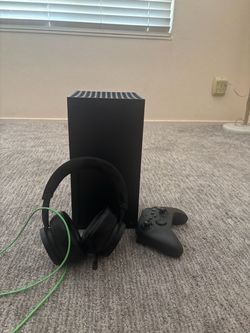 Xbox Series X Bundle – Console, Controller, Headset & Games