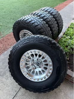 Kmc Chevy silverado 315/70/17
