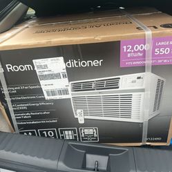 12000 BTU Window Unit AC LG 550 Sqft
