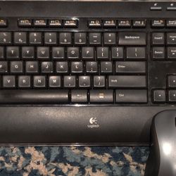 Logitech Wireless Keyboard And Mouse 