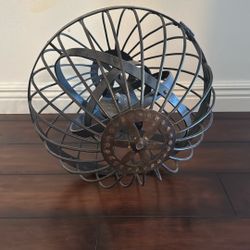 Unique Iron Ball Candle Holder