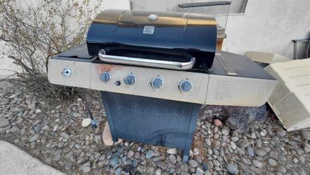 KENMORE PROPANE GRILL 4-BURNER