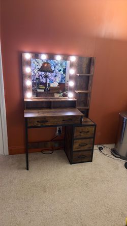 😍 Beautiful Make-Up Vanity like NEW 🤩🥳
