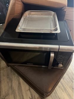 Microwave/ air fryer