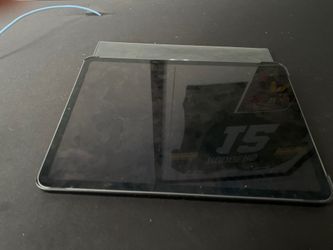 iPad Pro 2018 with all accessories