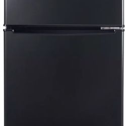 Kenmore 3.1 cu-ft Refrigerator Black