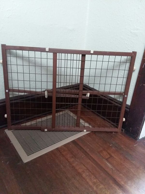 Dark Wood Metal mesh Pet Gate adjustable size for Sale in 
