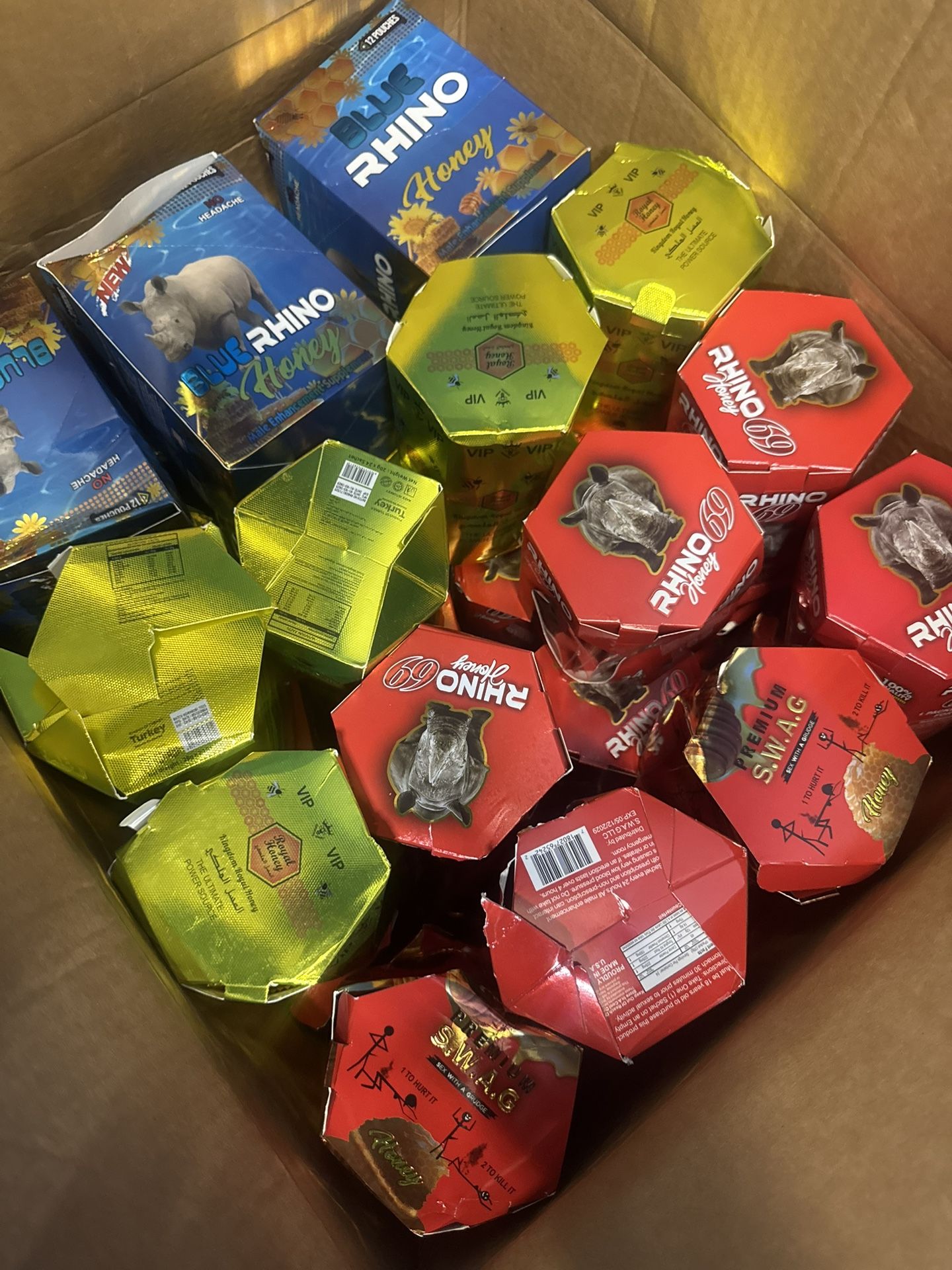 Variety Of Different Honey Packs For Men And Women