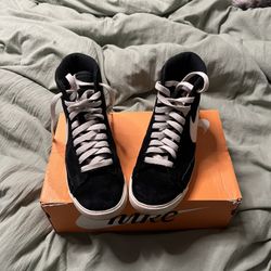 black nike blazers mid ‘77 vintage 