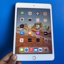Apple IPad Mini 5th Generation (Latest Model / Retina/ Pencil Supported) 64GB Like New With Accessories