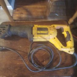 Dewalt Sawzall 40$