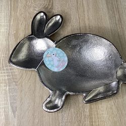 New EasterBunny Metal Tray $10