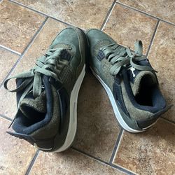 Jordan 4 