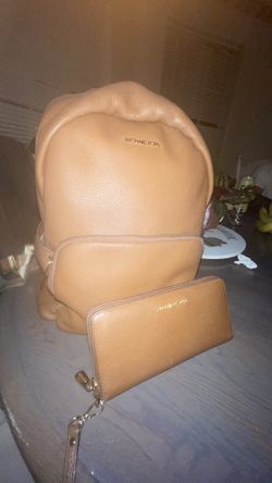 Large Michael Kors Back Pack And Wallet