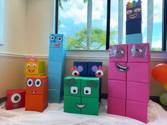Number blocks party characters!